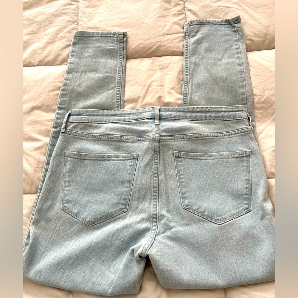 Vintage Extra light blue wash straight/skinny jean